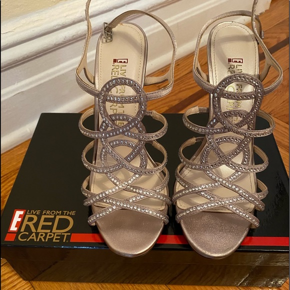 LIVE FROM THE RED CARPET BEAUTIFUL SANDALS WITH HEEL - Picture 5 of 5